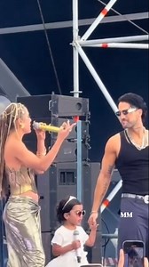 @la_reina_del_flow_937 carocali @carlos1torres1 @soy_lunavictoria 😍😍😍😍😍 #carolinaramirez #lapropiapiquiña #lareinadelflow #carocali #carlostorres #yeimymontoya #charlyflow #alma #Novelas #séries #ficción #televisión #telenovelas | Marcia Manetta