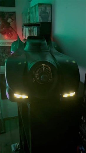 Batmobile (89) 1/6 Scale from Hot Toys