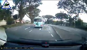 247K views · 1K reactions | Bus need more space to u-turn | Singapore Road Accident | Facebook