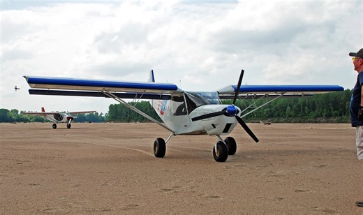12K views · 80 reactions | Landing on a Missouri River sandbar with Zenith "Sky Jeeps," a STOL CH 701 and the new STOL CH 750 Super Duty, landing and takeoff near Arrow Rock, Missouri. STOL CH 701 light sport utility aircraft, powered by the 100-hp Rotax 912ULS engine, and the STOL CH 750 Super Duty (two seat + rear jump seat) powered by a 205-hp IO-375 Aero Sport engine. | Zenith Aircraft | Facebook