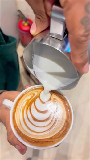 How to make Latte Art Tutorial #coffeeart #coffee