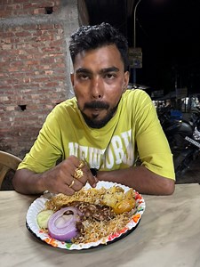 1M views · 23K reactions | আমেরিকান দাদা খেলো নিজের দোকানের বিরিয়ানি  | Street Food Kolkata | Facebook