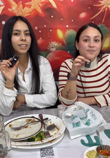 Nuestros clientes son el testimonio de que lo que hacemos lo hacemos bien, esque para nosotros preparar la mejor gastronomía ecuatoriana es un deleite, no te quedes sin probar, te esperamos #ecuatorianosporelmundo🇪🇨🌏 #latinos #ecuatorianos #ceviche #encebollado_ecuatoriano