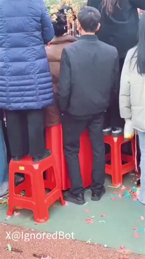 Take a look at this video of a Chinese wedding.The bride is getting "Sexually Harassed" by an "Old pervert", 😳😠While her own wedding ceremony is taking place. 🫣🥴