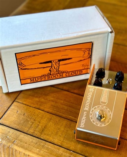 ThorpyFX Muffroom Cloud Fuzz 2010s - Silver/Orange/Black | Reverb