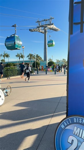 Team #runDis on Instagram: "You'll be sailing through those Walt Disney World Marathon Weekend courses before you know it, because there are only 1️⃣2️⃣ days to go to race weekend! #TeamrunDis #runDisney #WDWMarathon"