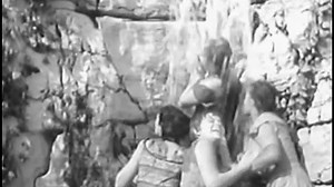 Horrors of Spider Island. VO