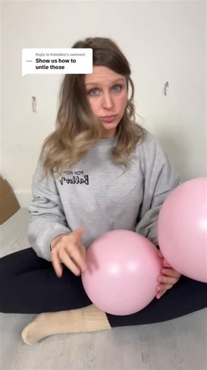 Here is a quick tutorial on how to untie two balloons! | Pop Pop Balloon
