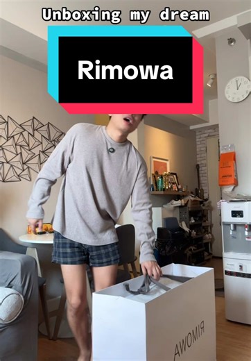 Unboxing the RIMOWA Classic Matte Black Large - My Dream Luggage!