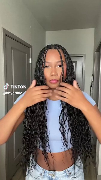 Analía Sanchez: Master of Mermaid Braids and Boho Styles