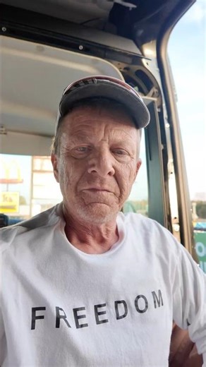 People Ask: Where Does My Dog Go in Van Life? Here’s the Answer. #vanlife #dogs#itsreal