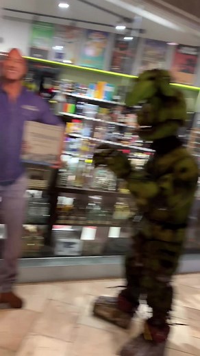 Springtrap the public menace #fnaf #cosplay #springtrap #halloween #animatronic