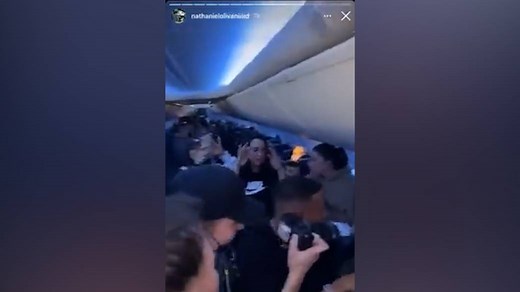 Video captures passengers partying maskless on Sunwing flight to Mexico