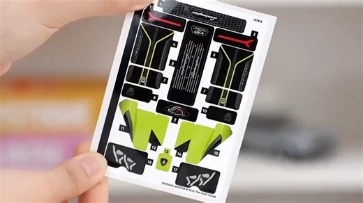 乐高兰博基尼42161：积木中的速度传奇，尽享激情搭建！