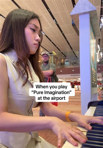 When you play “Pure Imagination” at the airport #piano #singapore #pureimagination #pianoteacher