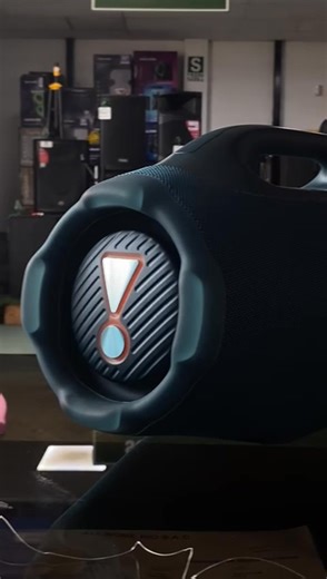 🎶 JBL BOOMBOX 4 YA EN TIENDA RIO 🎶 Si quieres sentir cómo tiembla 👀el piso sin que tu vecino llame a emergencias🤗, este es el juguetito perfecto.🤗😄 Ven a escucharlo de cerquita, nadie te va a amarrar a la caja ni obligarte a comprar. *Te lo probamos sin compromiso* 😉 Potencia que enamora Calidad que se siente Y un sonido que… bueno, mejor ven y lo escuchas tú porque explicarlo no le hace justicia. 😄😄😄😄😄😄😄😄😄😄😄😄😄 Visítanos a nuestra tienda Rio Calle Victor Sifuentes 522/capilla
