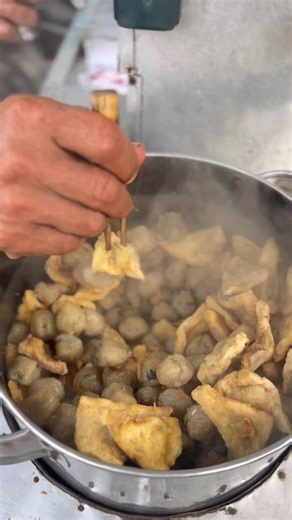 Si Alis Tebal on TikTok