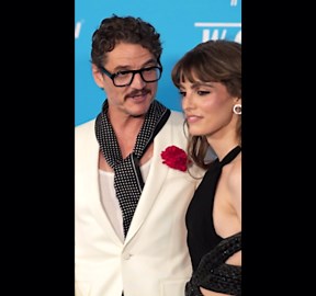 Pedro Pascal Helps Sister Lux Fix Her Gown on the Red Carpet in Sweet Sibling Moment