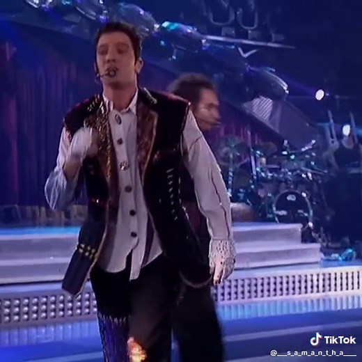NSYNC Live Performance 'I Want You Back' 2000 at Madison Square Garden