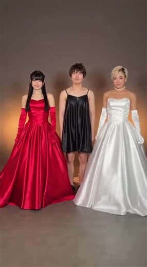 赤と白の婚礼ドレスの魅力