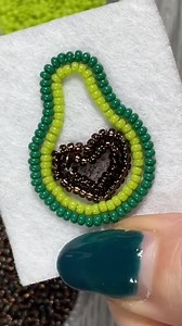 2.2M views · 19K reactions | Where my beaders at??  Credit: Art by Breanna Deis https://www.instagram.com/artbybreannadeis https://www.tiktok.com/@artbybreannadeis | Crafty | Facebook