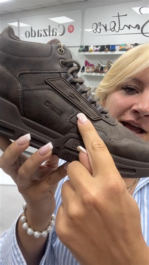 ‼️MEGA WYGODNE SNEAKERSY MĘSKIE BIG STAR!😍 NAINIŻSZA CENA W HISTORII ---> ‼️NAJNOWSZA KOLEKCJA‼️ ILOŚC OGRANICZONA! 😉KTO PIERWSZY TEN LEPSZY! 🤩SYSTEM HI-POLY! Sneakersy męskie BIG STAR zapewniają komfort i styl. Bardzo wygodne i śliczne! ! Dostępne w rozmiarach standardowych od 40 do 45.😁 40 - 26cm 41 - 26,5cm 42 - 27cm 43 - 27,5cm 44 - 28,5cm 45 - 29 cm 2 LATA GWARANCJI!😚 ZAPRASZAMY DO ZAMÓWIEŃ POD POSTEM SPRZEDAŻOWYM!🤩🤩 Aby zamówić produkt BUTY MĘSKIE BIG STAR (PW) wpisz poniższy kod w 