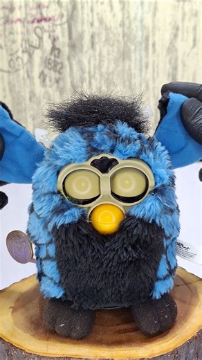 Bringing a 1998 Vintage Furby Back to Life! 🤖✨