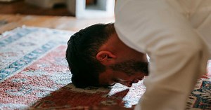 Comment prier dans l'islam ? Étapes et rituels essentiels