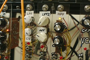 Simple Resonant Low Pass Filter