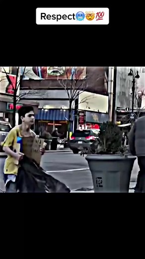 Urban Walk: A Message of Respect in the City