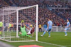Three years ago: the crucial goals, the unforgettable celebration... another legendary moment from Francesco Totti 👑 | AS Roma