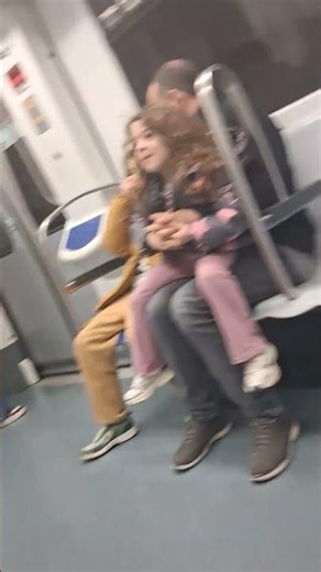 Así Son Los Vagones De La S5000 Del Metro De Barcelona