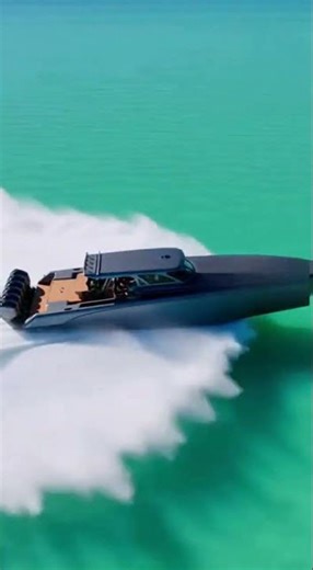 12 Engines. One Boat. Absolute Madness on the Water 😳🔥