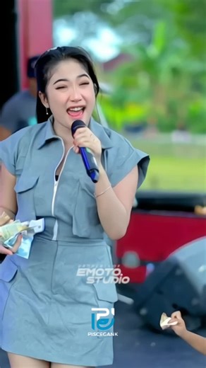 YOOOO #rindunyahatiku #dinanesia #romansa #piscegank #ojinkjepara #orkesjepara #orkespati #ojinkkudus #orkeskudus #infoorkesjepara @dinannesia @luluromansa