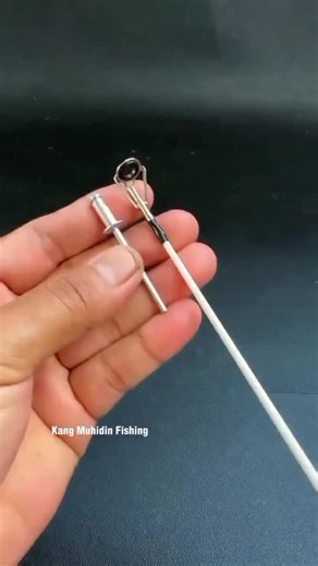 Fishing Line🐟🎣 on Instagram: "No More Tangles! Easy Diy Anti-Tangle Fishing Setup #fishing #fishinglife #fishingknots fishingtips usafishing @Fishing Explained"