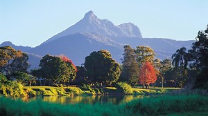Mt Warning protesters threaten to defy climb ban