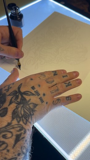 Lines & stain! Part two on this Stranger Things Demogorgon flash piece, I’m not sure what else is going on this sheet yet but I finished painting this one last night and with the colour it’s pretty cool! What would you like to see on the rest of the sheet? #traditionaltattooflash #tradtattooflash #handpainted #oldlines | Jason Miles