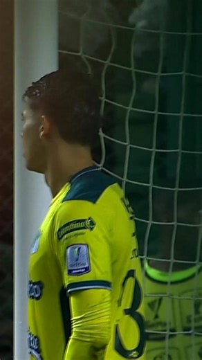 32K views · 470 reactions | ⚽理 ¡Alejandro Rodríguez TODAS LAS FECHAS deja grandes atajadas! El arquero de Deportivo Cali mostró su calidad contra Tolima con esta gran salvada. #LALIGAxWIN | Win Sports | Facebook