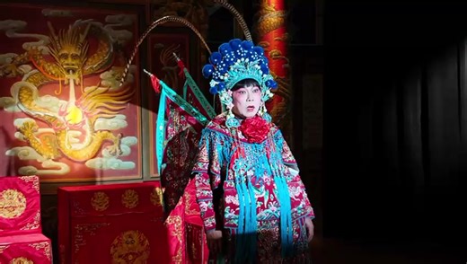Part 1 STEPPING INTO TEOCHEW OPERA Behind the scenes of a recent ad where I dressed up as a Teochew Opera actor. It was a fascinating experience, from the bold makeup to the striking costume, translating a traditional art form into a modern screen production. Do I look the part? #TeochewOpera #BehindTheScenes #OnSet #Culturallcons #TraditionOnScreen