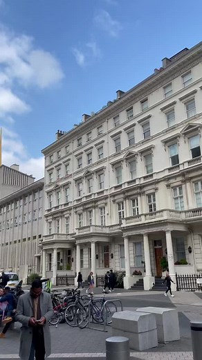 Imperial College London Campus Tour - Explore the Vibrant University Campus