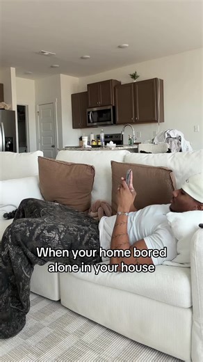 Now i’m never bored #polybuzz