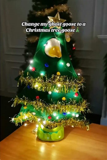 🎄🦢Merry Goosemas! ✨⭐️Are you ready to change your porch goose outfit to a Christmas holiday look? This 🎄Christmas tree outfit is really cute and fit your porch goose too! Click the link to get it! ☝️#porchgooseoutfit #porchgoose #porchgoosefam #christmastree #tiktokshopblackfriday