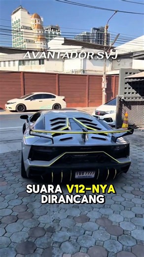 Suara Mobil Ini Sengaja Dibikin Berisik?! 😳🔥 Lamborghini Gak Main Halus! #shorts #lamborghini