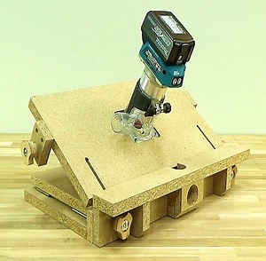 Make a folding mini trimmer table | Woodworking Tools