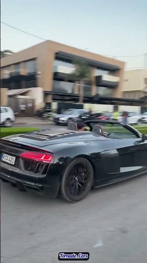 AUDI R8 V10 Acceleration Sounds!