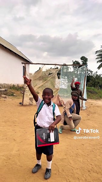 School time 😂😂 #zerobrainer0 #AfricanFootball #zerobrainer0comedy #SportsOnTikTok #messi