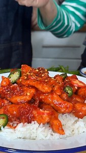 14K views · 368 reactions | If you like crispy chicken and chillies, then you’ll have to try this recipe for shredded crispy chilli chicken, one of the most ordered dishes in a Chinese takeaway in the UK. There are a few ways to make this, this is just one tag someone you know that will love this  our cookbooks are only sold on our webstore www.ziangs.com or click the link in bio #cooking #Recipe #chef #chinesefood #crispychillichicken | Chin and Choo - Ziangs Food Workshop | Facebook