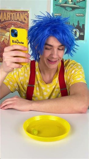 🍇 Grapes Gone Wild: Who's the Champion? 😂🏆