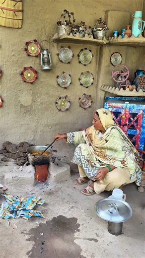 Mehmano Ki Farmaish Pori kr Di #villagelife #familyvlog #minivlog #villagecooking #shorts