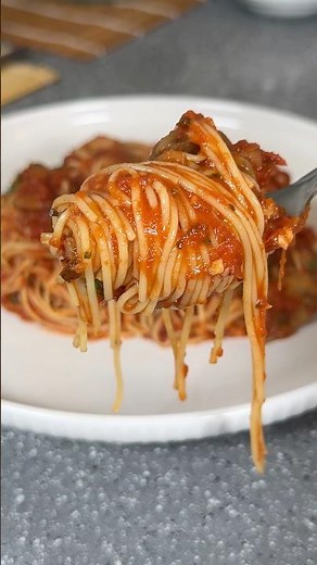 Easy Angel Hair Pasta with Garlic Mushroom Tomato Sauce | Simple Weeknight Pasta Recipe